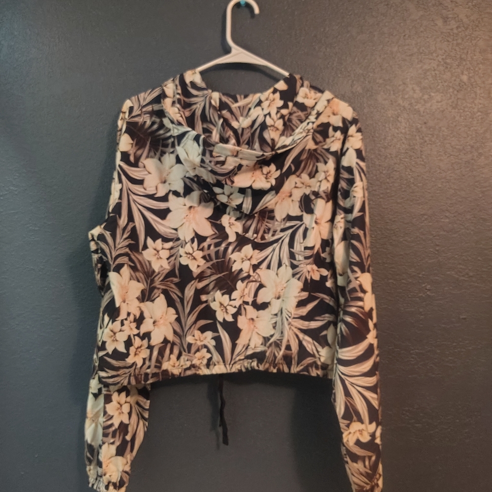 Hurley Cropped Athletic Black and Cream Floral Hoodie - Picture 6 of 7